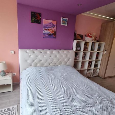 Apartamento Cozy Retreat In Quiet Location Chisináu Exterior foto
